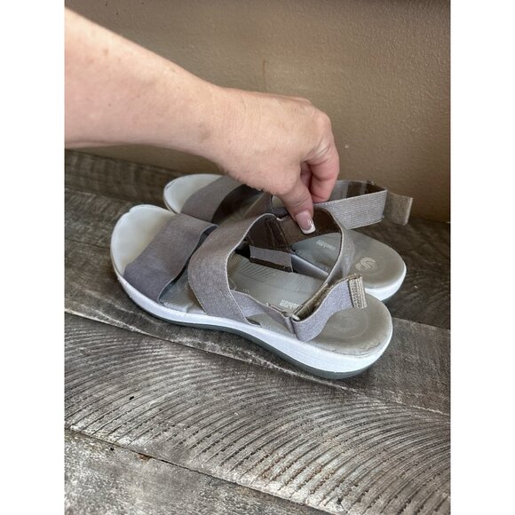 Women’s Clark’s Cloudsteppers Strappy Gray Sandals Size 9 M - Picture 2 of 4